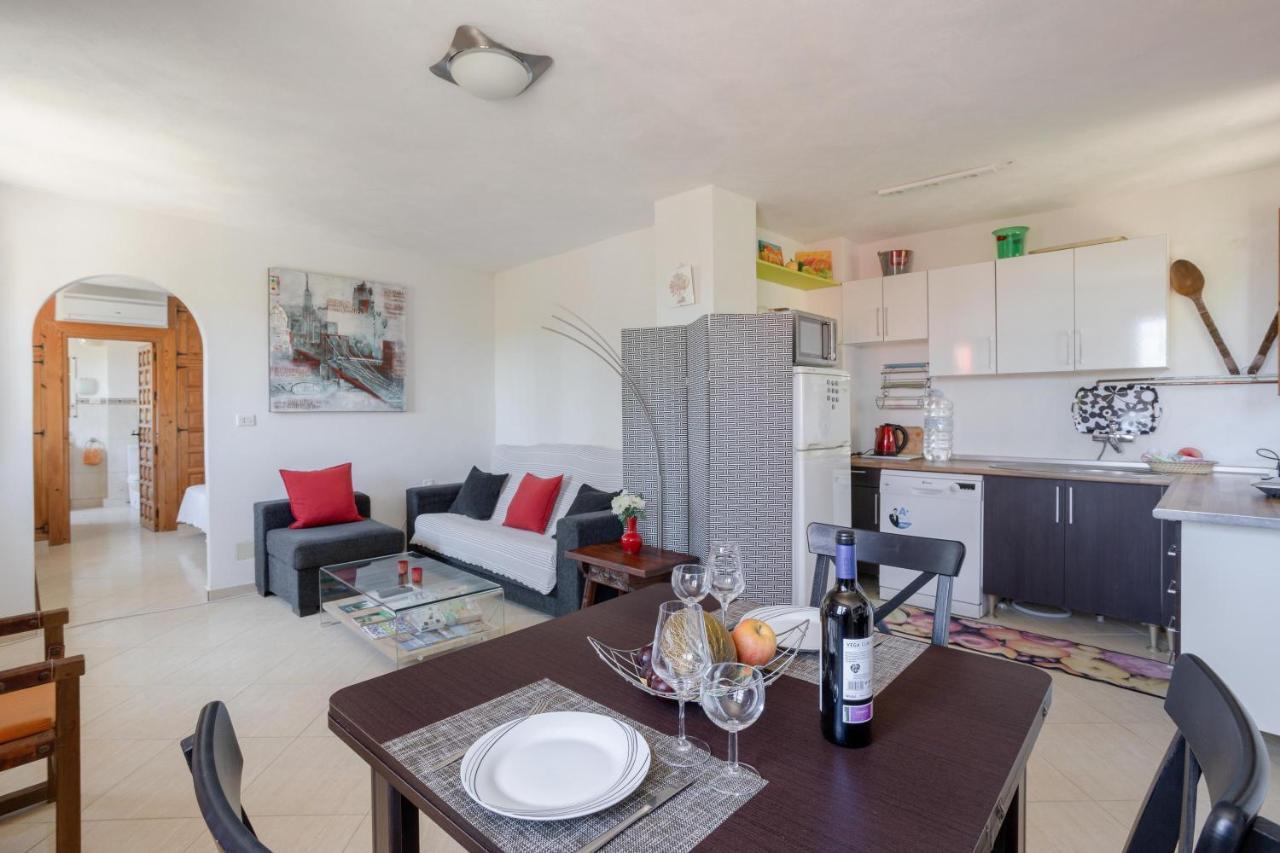 Luna Apartment